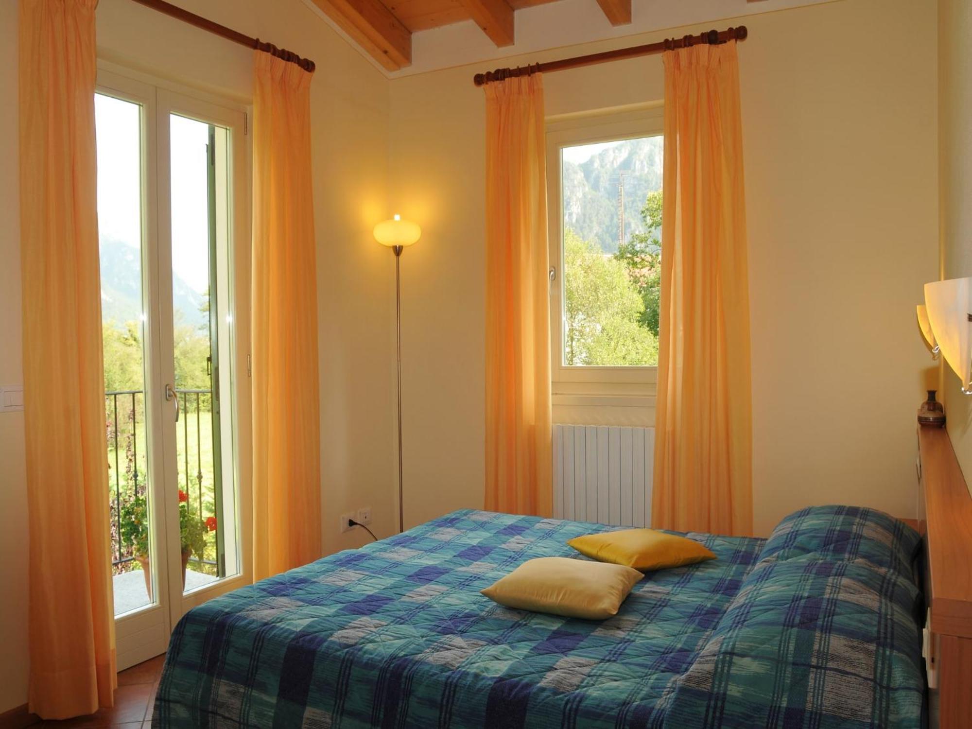 Spacious Apartment In Idro With Shared Pool كْروني المظهر الخارجي الصورة