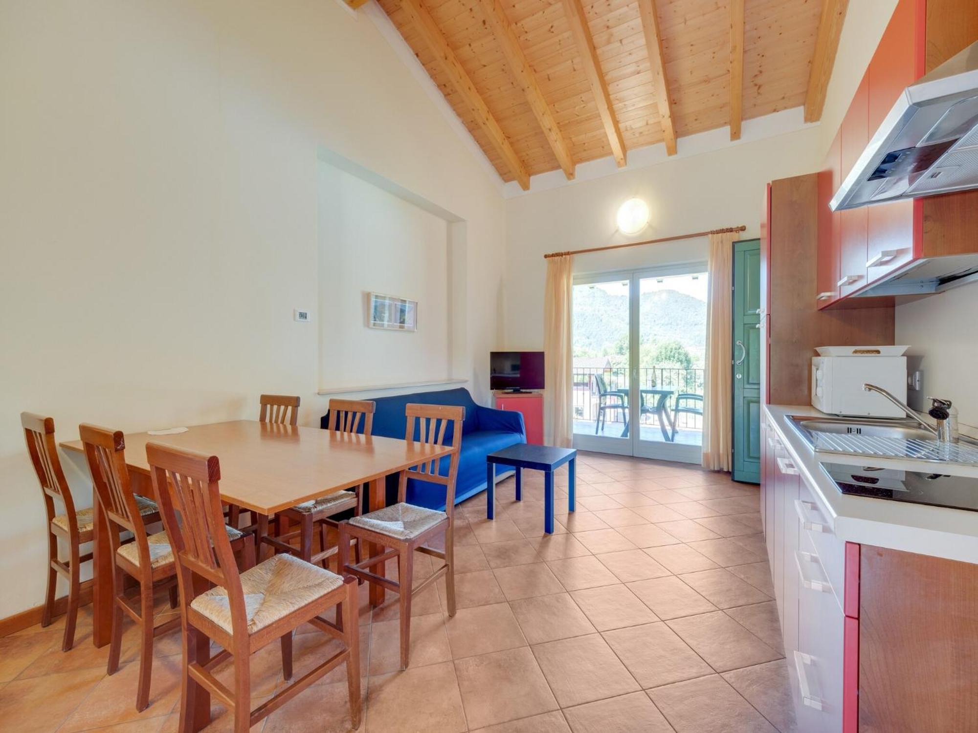 Spacious Apartment In Idro With Shared Pool كْروني المظهر الخارجي الصورة