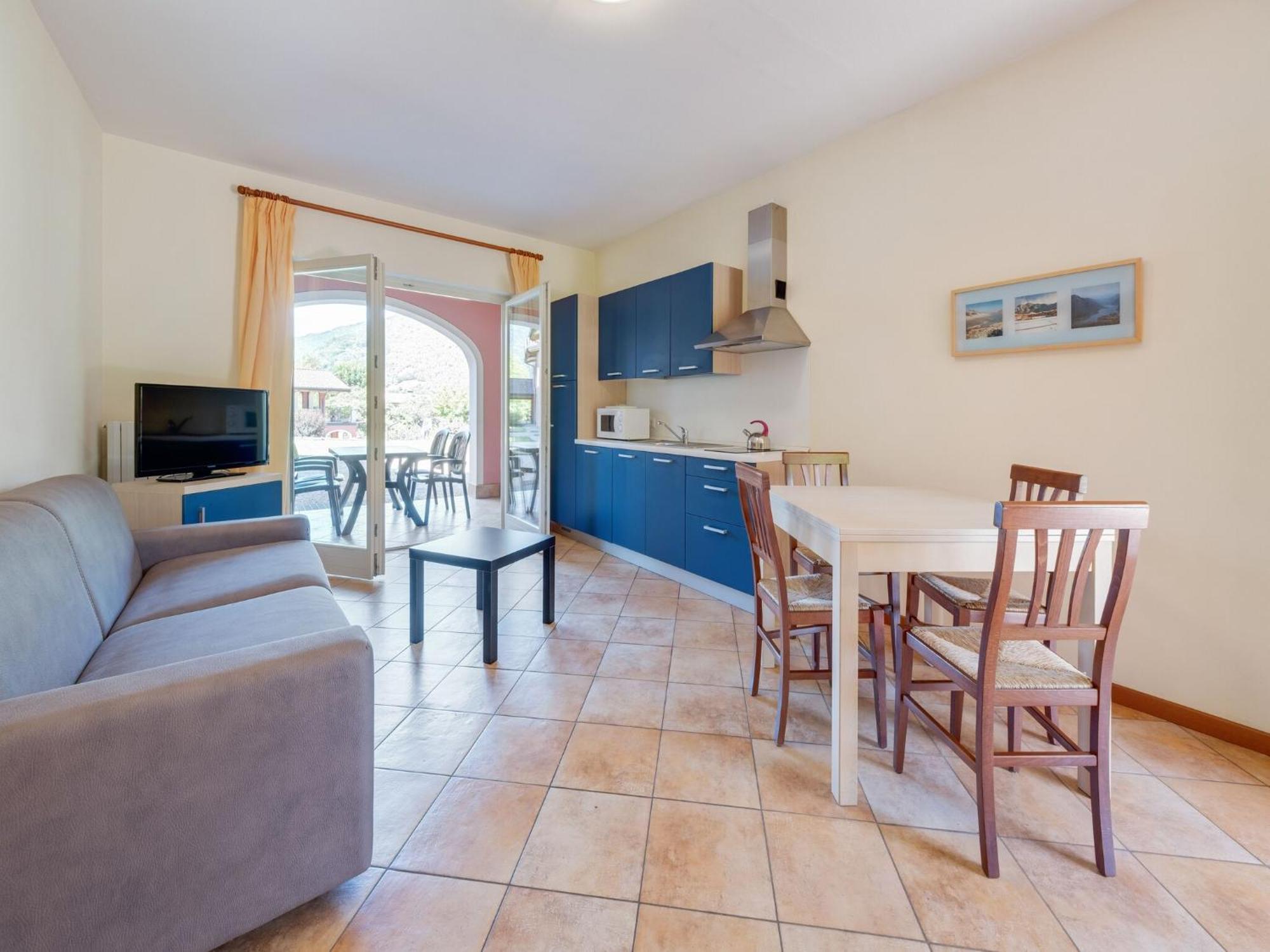 Spacious Apartment In Idro With Shared Pool كْروني المظهر الخارجي الصورة
